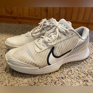 Nike Zoom Vapor Pro 2 HC Mens Tennis Shoes White/Black DR6191 101